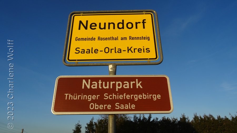 Ortsschild Neundorf